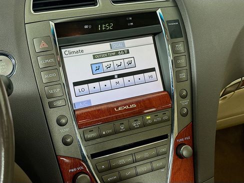 Used 2011 Lexus ES 350 image 23