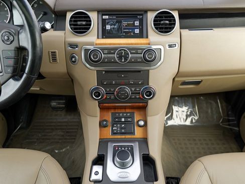 Used 2016 Land Rover LR4 HSE LUX image 49