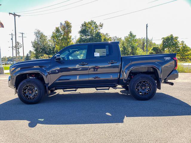 Used 2025 Toyota Tacoma TRD Sport w/ TRD Sport Premium Package AWD/4WD image 8