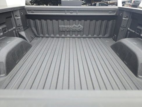 Used 2024 Chevrolet Silverado 1500 High Country image 10