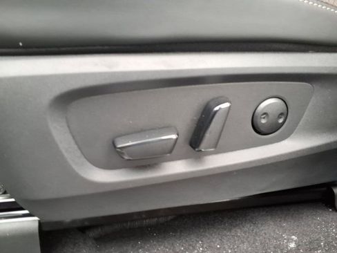 New 2026 Nissan Pathfinder SL image 25