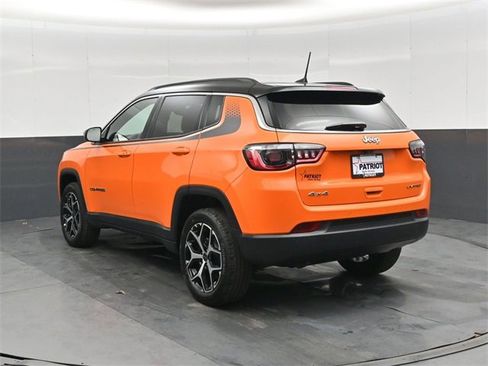 New 2026 Jeep Compass Limited w/ Mopar Graphics Package image 6