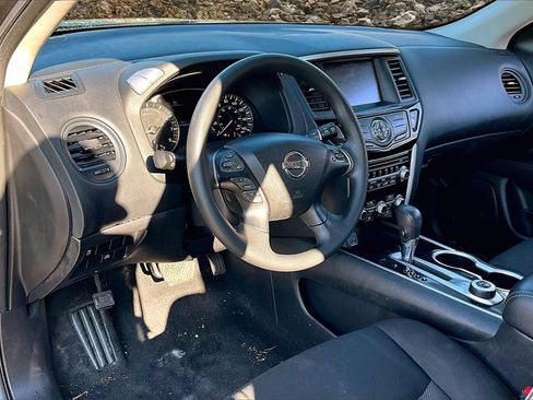 Used 2020 Nissan Pathfinder S image 11