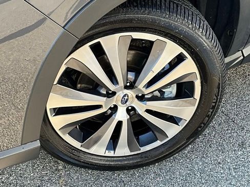 Used 2022 Subaru Ascent Touring image 2