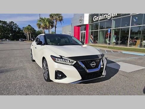 Used 2023 Nissan Maxima Platinum w/ Sport Mat Group FWD image 18