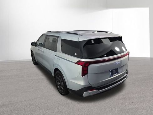 Used 2025 Kia Carnival EX FWD image 38