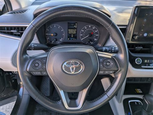 Used 2023 Toyota Corolla Cross LE image 21