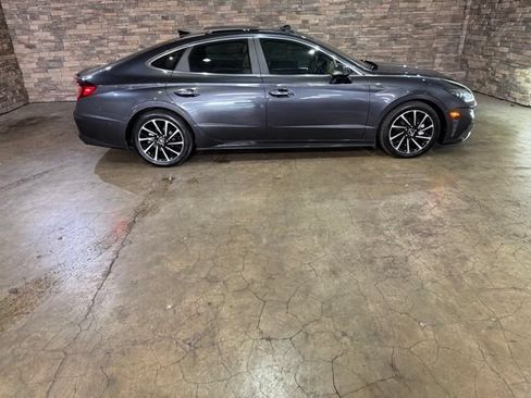 Used 2021 Hyundai Sonata Limited w/ Winter Weather Package FWD image 5
