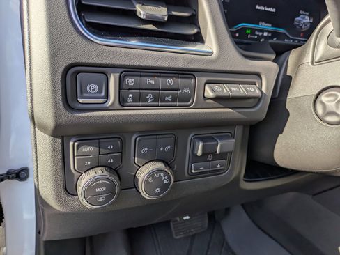 Used 2024 Chevrolet Tahoe High Country w/ Advanced Technology Package AWD/4WD image 18