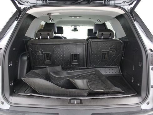 Used 2020 Chevrolet Traverse RS w/ LPO, Floor Liner Package FWD image 18