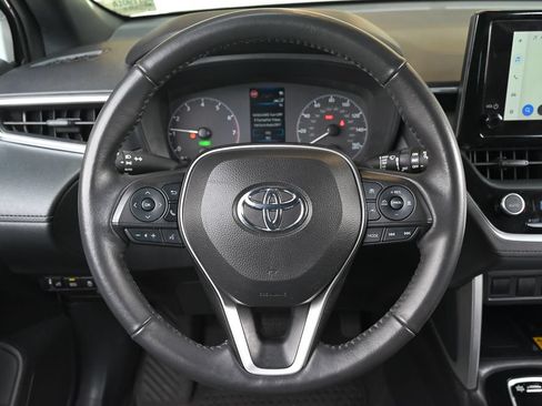 Used 2023 Toyota Corolla Cross AWD Hybrid image 16