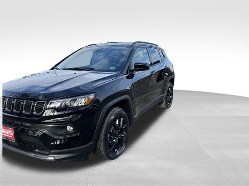New 2026 Jeep Compass Latitude image 2