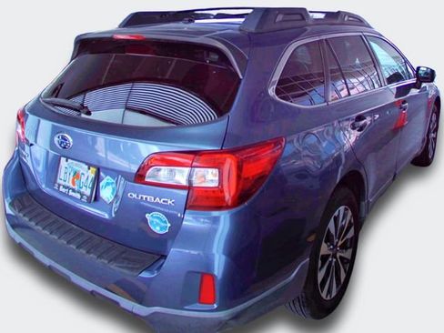 Used 2015 Subaru Outback 2.5i Limited AWD/4WD image 3