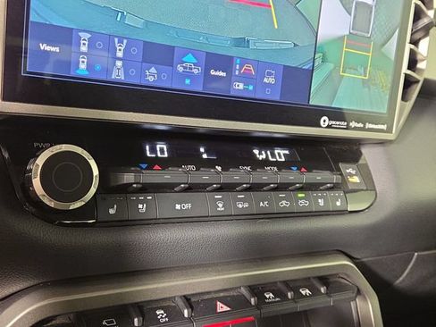 Used 2023 Toyota Tundra Limited AWD/4WD image 20