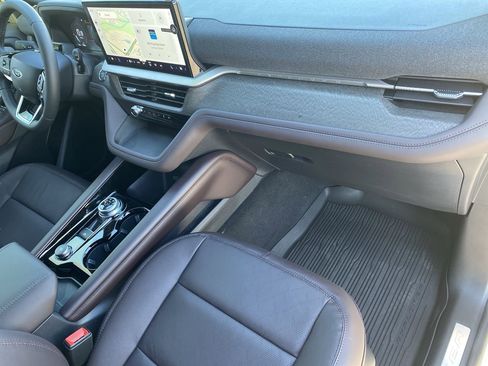 New 2026 Ford Explorer Platinum RWD image 12