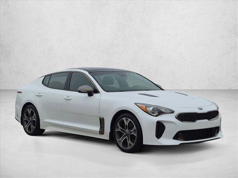 Used 2020 Kia Stinger GT-Line w/ Sun & Sound Package AWD/4WD image 3