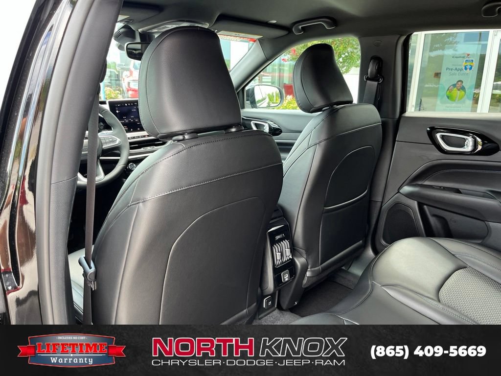 New 2026 Jeep Compass Latitude AWD/4WD image 15