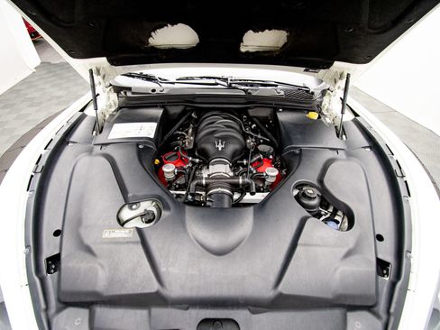 Used 2013 Maserati GranTurismo Sport RWD image 49