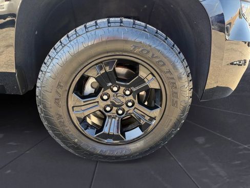 Used 2017 Chevrolet Tahoe LT w/ Z71 Midnight Edition image 39