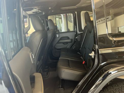 New 2025 Jeep Wrangler Unlimited Rubicon 392 image 38