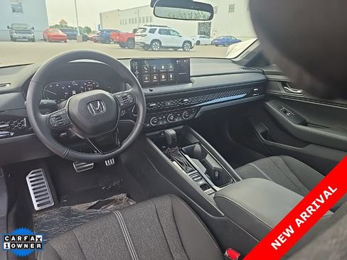 Used 2025 Honda Accord Sport image 7