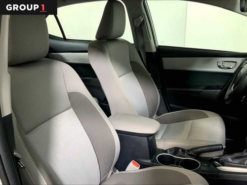 Used 2018 Toyota Corolla LE image 8