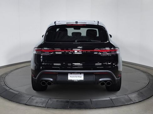 Certified 2026 Porsche Macan AWD/4WD image 6