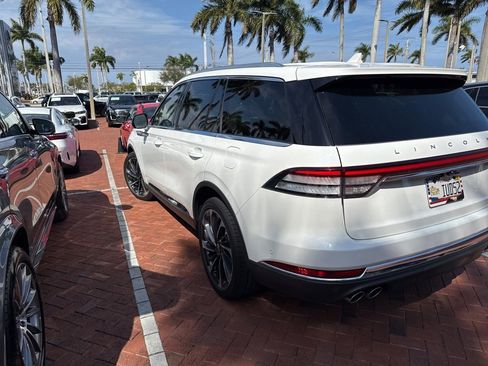Used 2024 Lincoln Aviator Reserve w/ Equipment Group 201A image 7