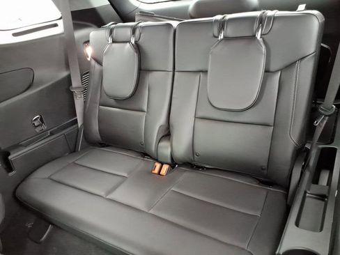 Used 2023 Ford Explorer XLT w/ Equipment Group 202A image 11