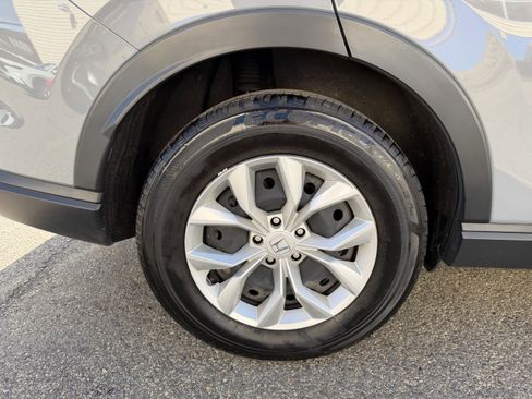 Used 2025 Honda CR-V LX image 9