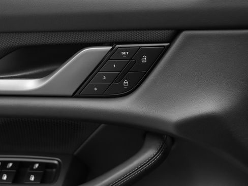 Certified 2025 Porsche Taycan AWD/4WD image 30