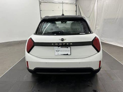 Certified 2025 MINI Cooper 4-Door Hardtop image 4
