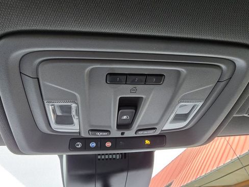 Used 2024 GMC Sierra 1500 Elevation w/ Preferred Package image 21