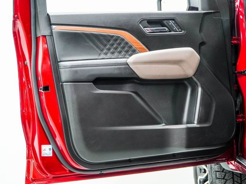 Used 2024 GMC Canyon Denali image 46