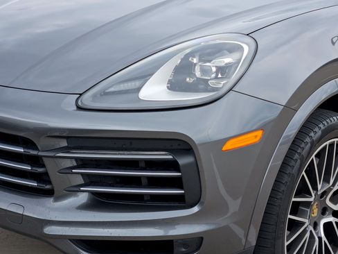 Used 2019 Porsche Cayenne AWD/4WD image 12