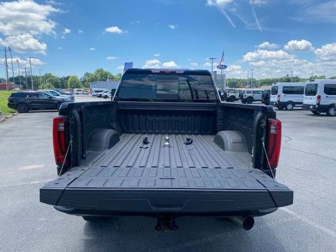 Used 2024 GMC Sierra 2500 Denali w/ Denali Reserve Package AWD/4WD image 9