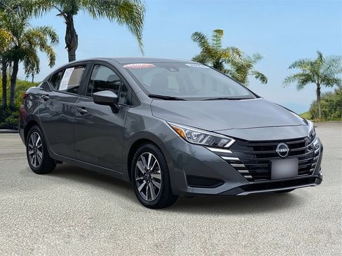 Certified 2023 Nissan Versa SV image 5