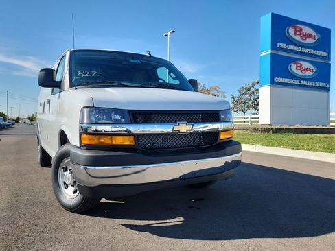 New 2025 Chevrolet Express 3500 w/ Driver Convenience Package RWD image 10