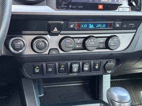 Used 2019 Toyota Tacoma TRD Off-Road AWD/4WD image 20