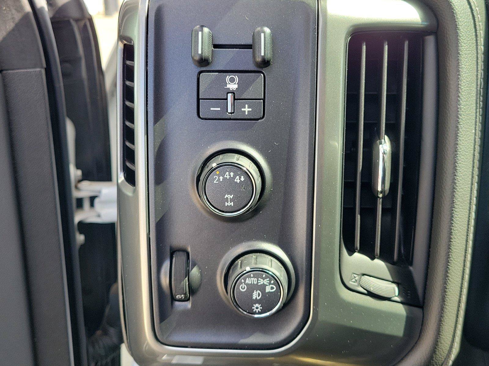 Used 2019 Chevrolet Silverado 2500 LTZ w/ Duramax Plus Package AWD/4WD image 20