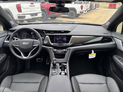 New 2025 Cadillac XT6 Sport image 10