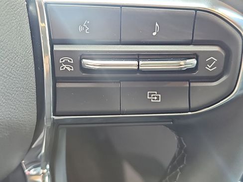 New 2025 GMC Canyon Elevation w/ Convenience Package image 23