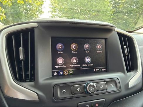 Used 2024 GMC Terrain SLE AWD/4WD image 17