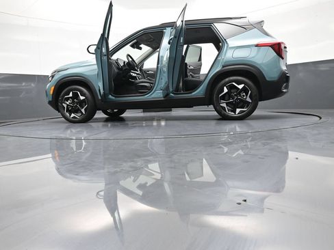 Certified 2025 Kia Seltos S AWD/4WD image 48