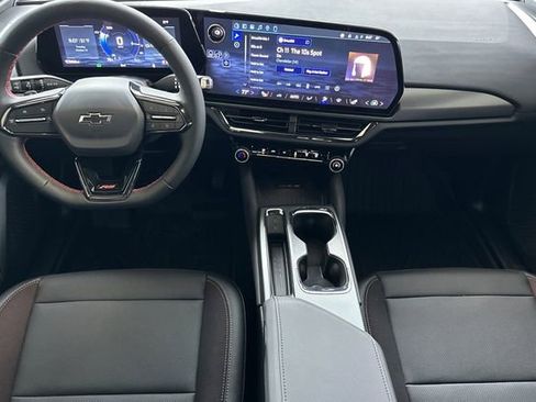 New 2026 Chevrolet Equinox EV RS image 18