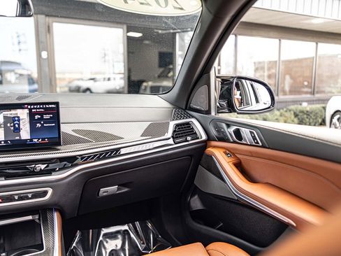 Used 2024 BMW X5 M60i w/ Climate Comfort Package image 40