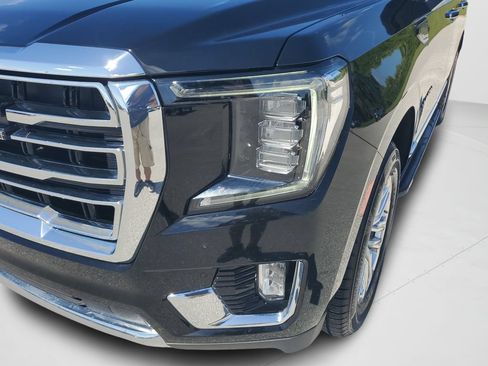 Used 2023 GMC Yukon SLT w/ SLT Premium Package AWD/4WD image 9