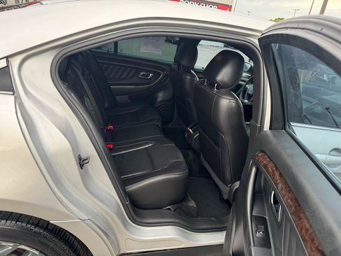 Used 2013 Ford Taurus Limited FWD image 10