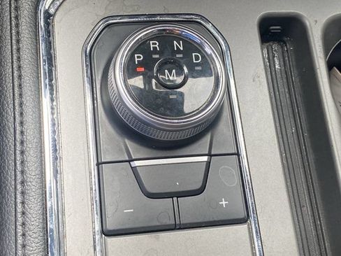 Used 2019 Ford Expedition XLT w/ Equipment Group 202A AWD/4WD image 26