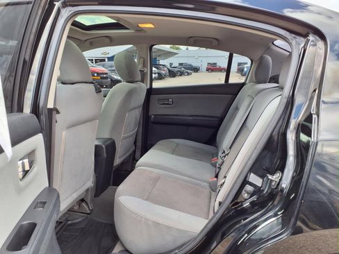 Used 2012 Nissan Sentra 2.0 SR w/ Special Edition Pkg FWD image 11